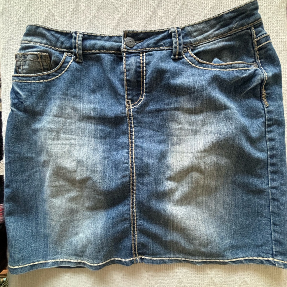 Vanilla Jeans distressed Jean skirt
